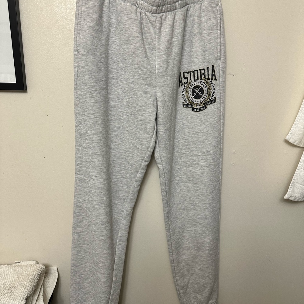 Ardene Gray Joggers with Relaxed Fit and Fleece Interior